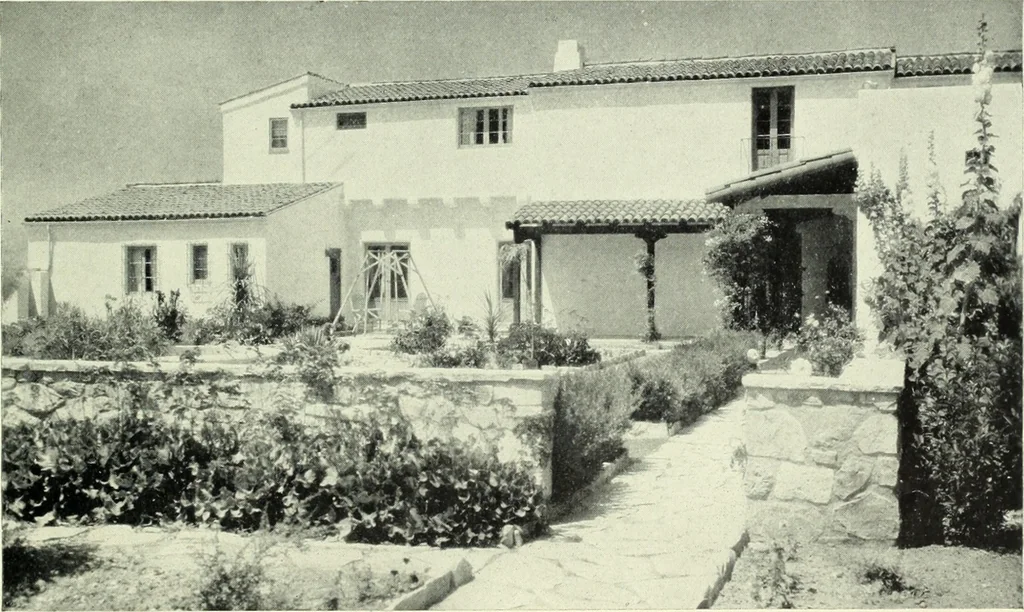 An illustration from Architect and engineer, 1905, leaf 360
