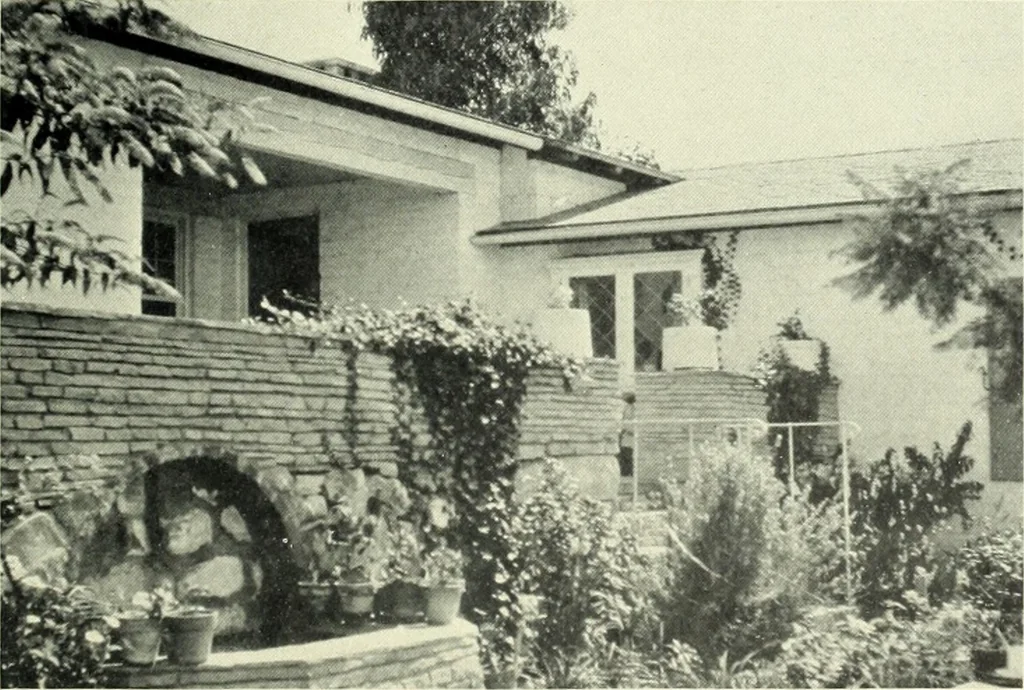 An illustration from Architect and engineer, 1905, leaf 370