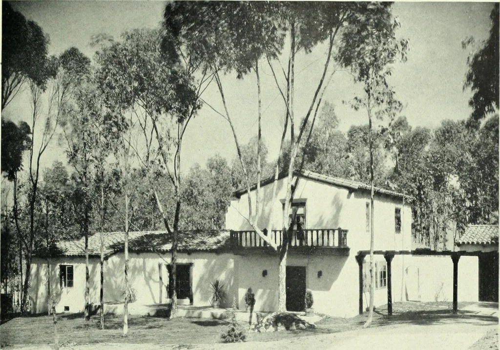 An illustration from Architect and engineer, 1905, leaf 372