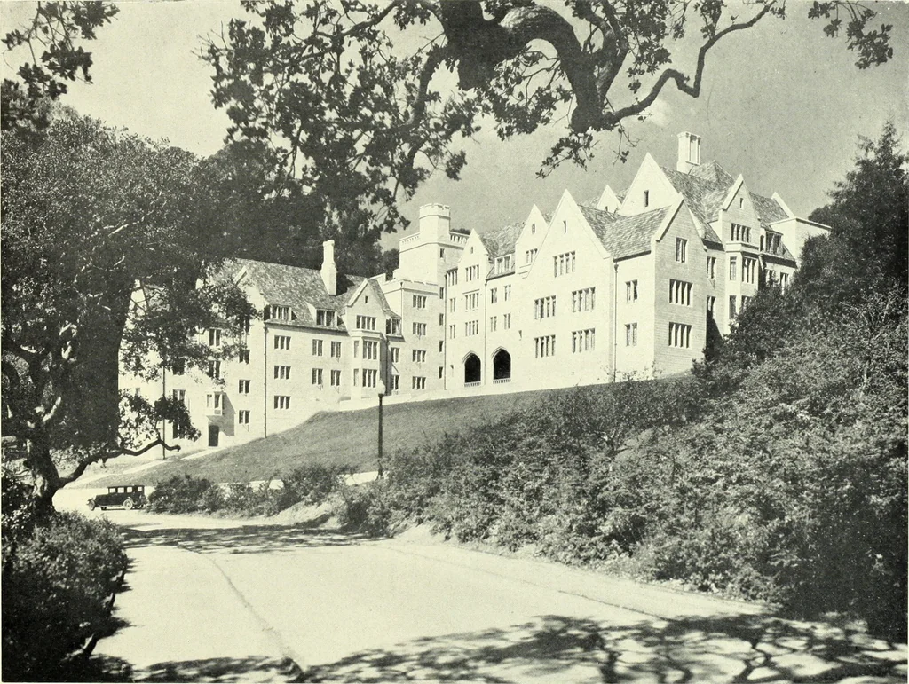 An illustration from Architect and engineer, 1905, leaf 387
