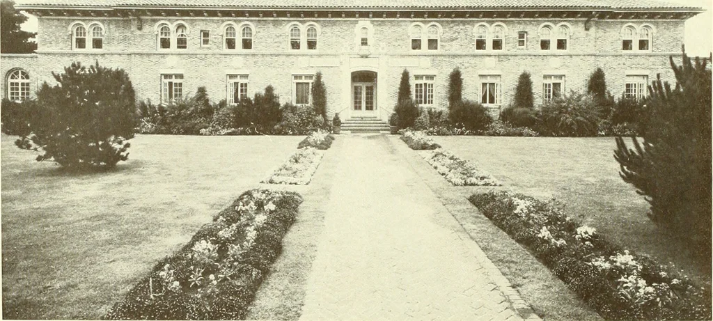 An illustration from Architect and engineer, 1905, leaf 45