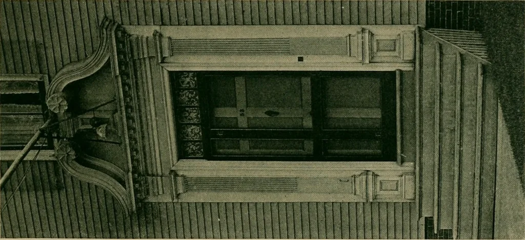 An illustration from An architectural monograph devoted to a comparative study of a group of early American doorways,, 1921, leaf 12