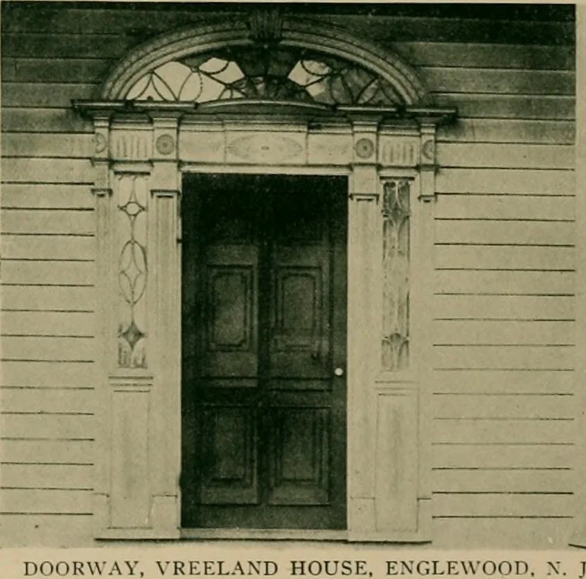 An illustration from An architectural monograph devoted to a comparative study of a group of early American doorways,, 1921, leaf 5