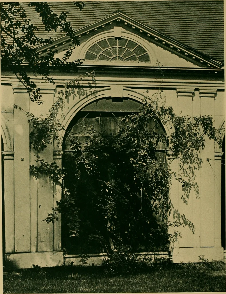 An illustration from An architectural monograph on dependencies of the old fashioned house, 1922, leaf 3