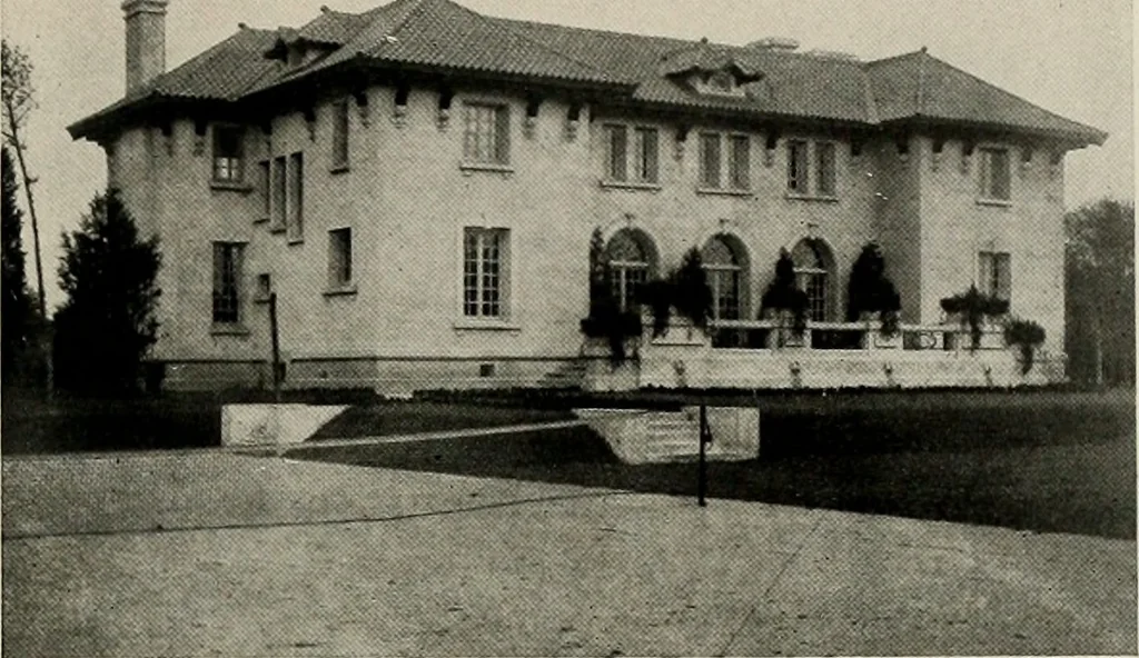 An illustration from Architectural styles for country houses: the characteristics and merits of various types of architecture as set forth by enthusiastic advocates, 1912, leaf 76