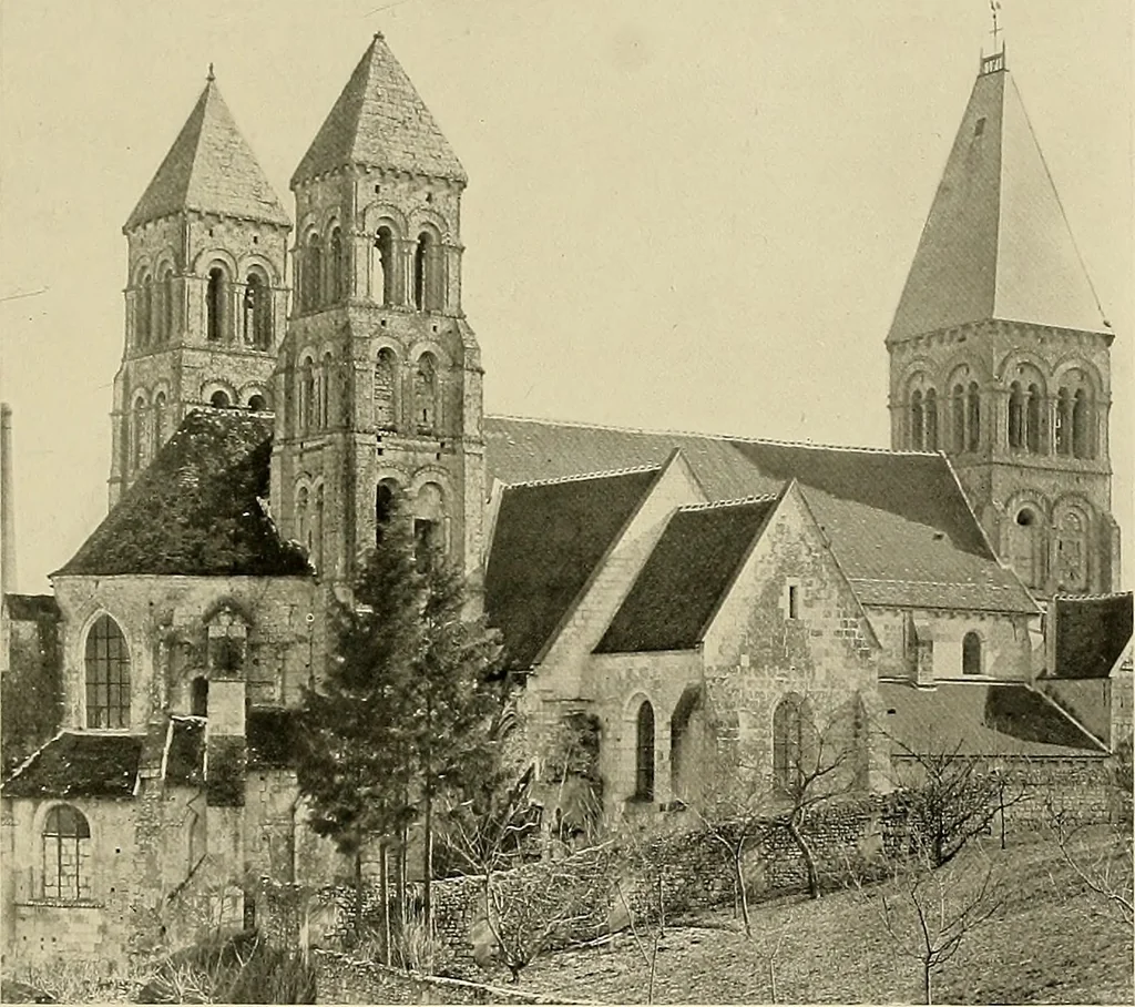 An illustration from Medieval architecture, its origins and development, with lists of monuments and bibliographies, 1909, leaf 162
