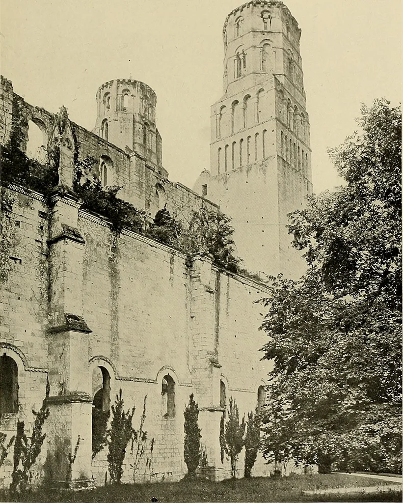 An illustration from Medieval architecture, its origins and development, with lists of monuments and bibliographies, 1909, leaf 446