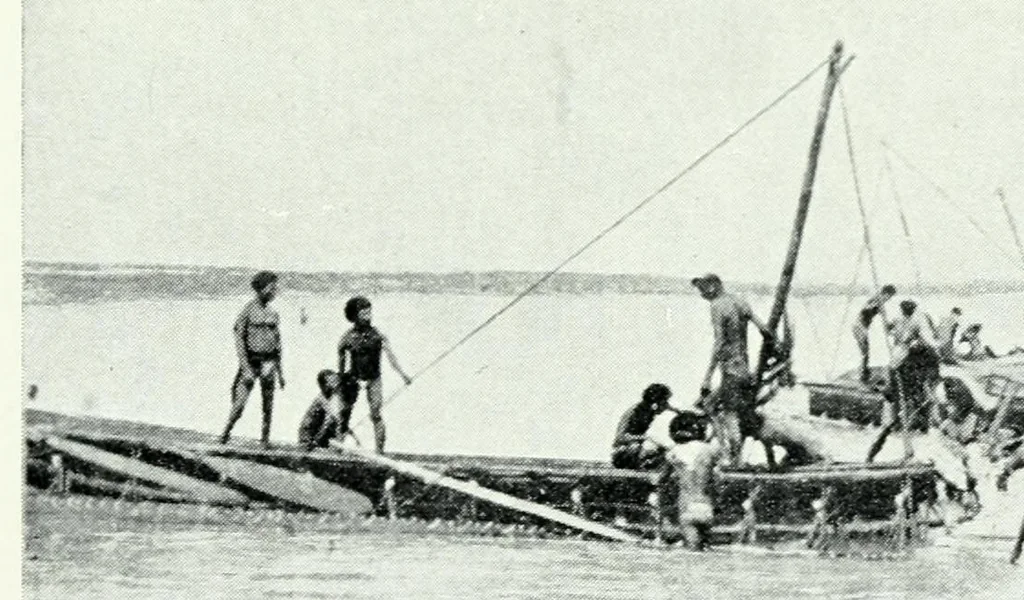 An illustration from Argonauts of the western Pacific; an account of native enterprise and adventure in the Archipelagoes of Melanesian New Guinea. With a pref. by Sir James George Frazer, 1922, leaf 221