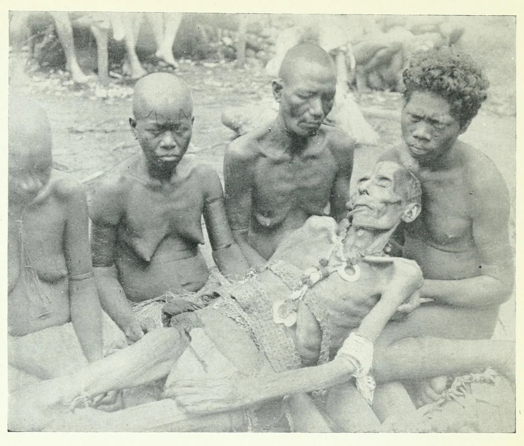 An illustration from Argonauts of the western Pacific; an account of native enterprise and adventure in the Archipelagoes of Melanesian New Guinea. With a pref. by Sir James George Frazer, 1922, leaf 601