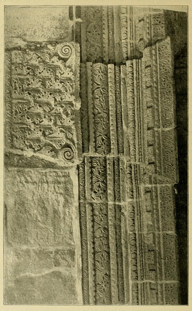An illustration from Arkheologicheskoe puteshestvie po Sirii i Palestinie N.P. Kondakova, 1904, leaf 272