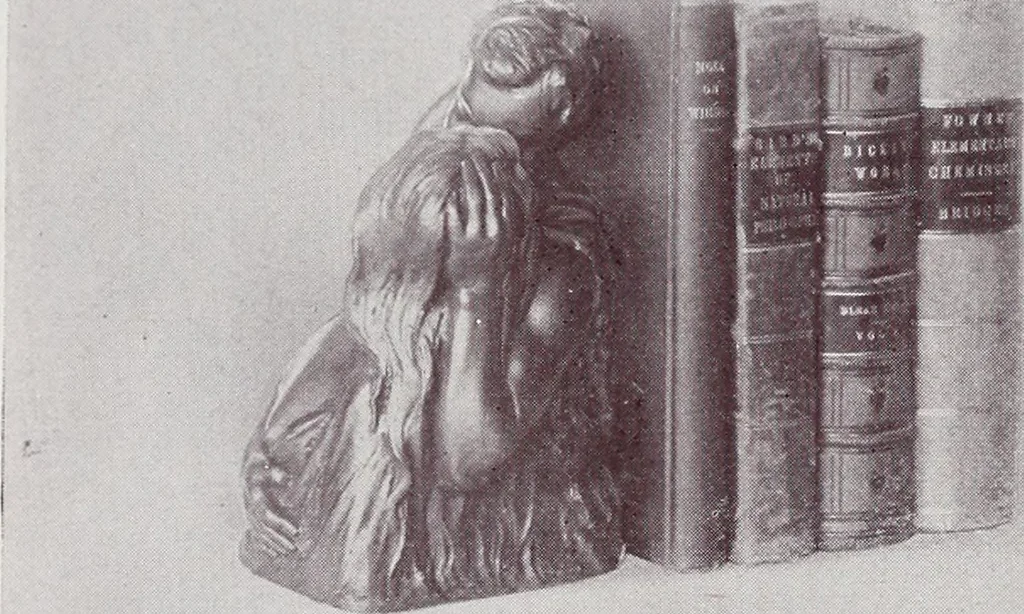 An illustration from Armor bronze : artistic and ideal gifts in book ends, door stops, art objects, table and floor lamps, 1900, leaf 17