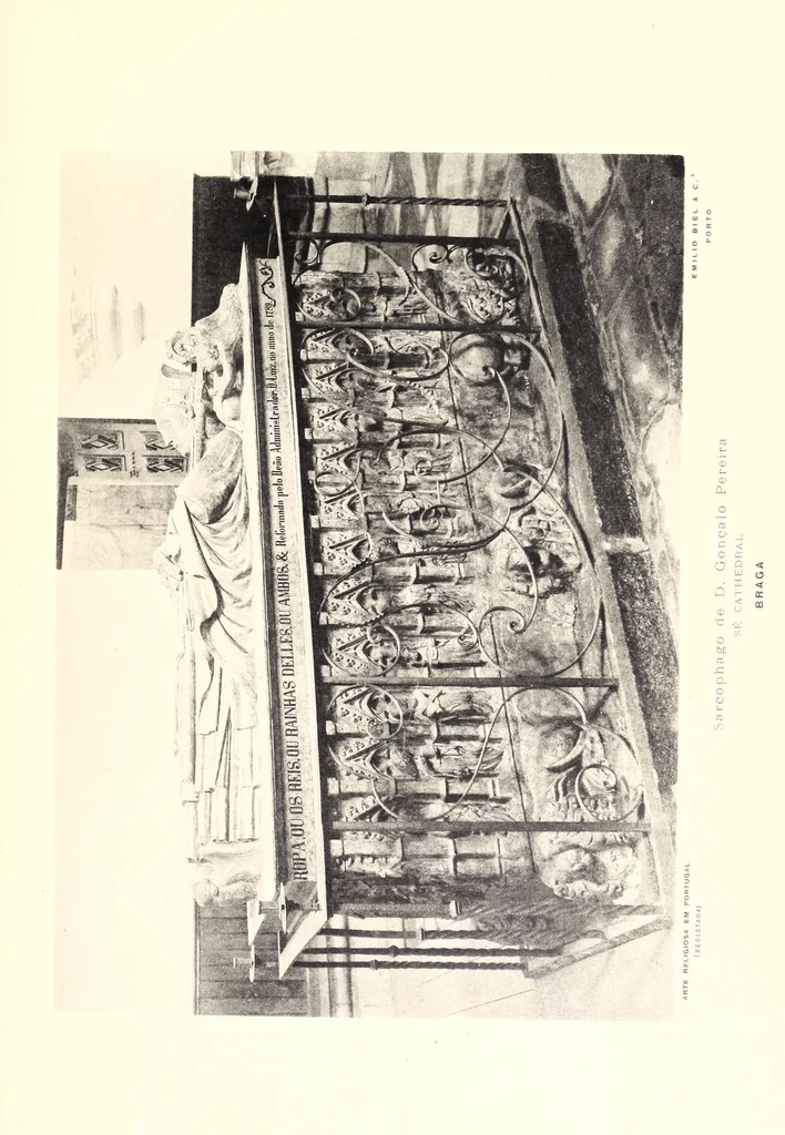 An illustration from Arte religiosa em Portugal, 1914, leaf 103
