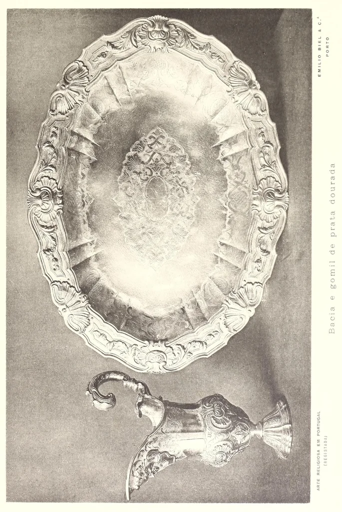 An illustration from Arte religiosa em Portugal, 1914, leaf 251