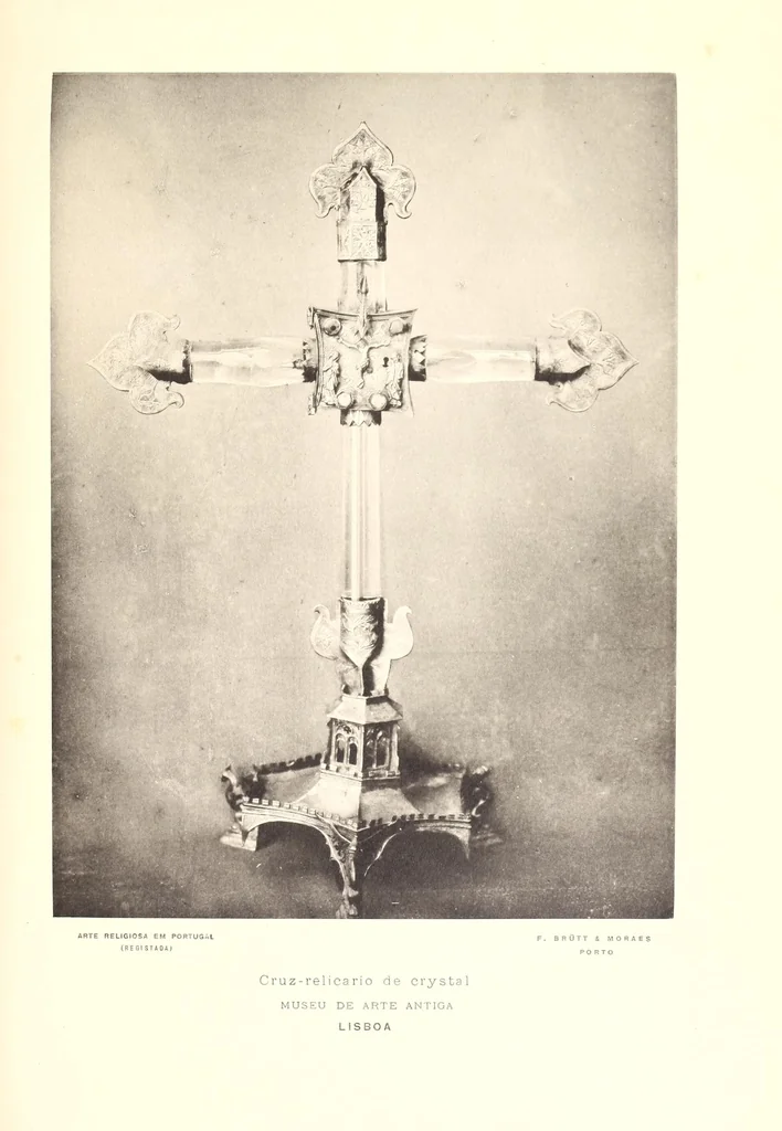 An illustration from Arte religiosa em Portugal, 1914, leaf 359