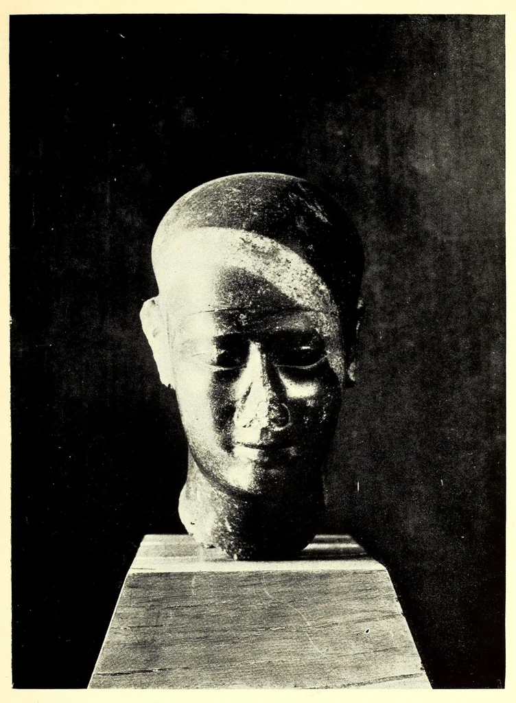 An illustration from Art from the orient : a selection from the collections of H. Kevorkian, 1922, leaf 93