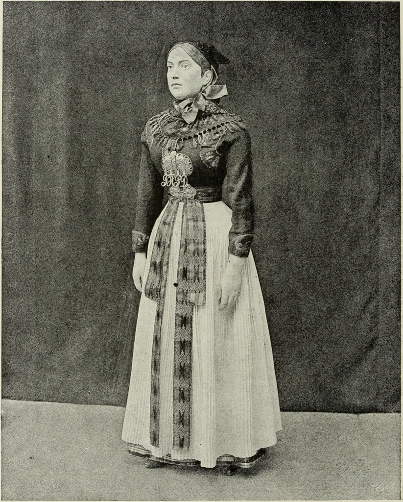 An illustration from Art and handicraft in the Woman's Building of the World's Columbian Exposition, Chicago, 1893, 1894, leaf 153