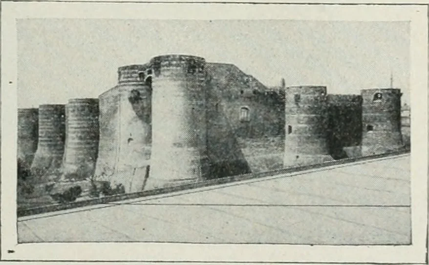 An illustration from Art in France, 1911, leaf 112