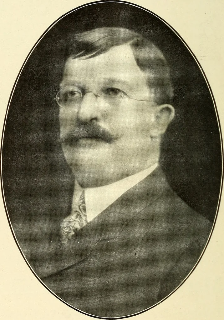 An illustration from The art of show card writing; a modern treatise on show card writing, designed as an educator in all branches of the art...With two hundred and fifty-six illustrations and thirty-two lettering plates, comprising all the standard ancient and modern styles, 1907, leaf 5