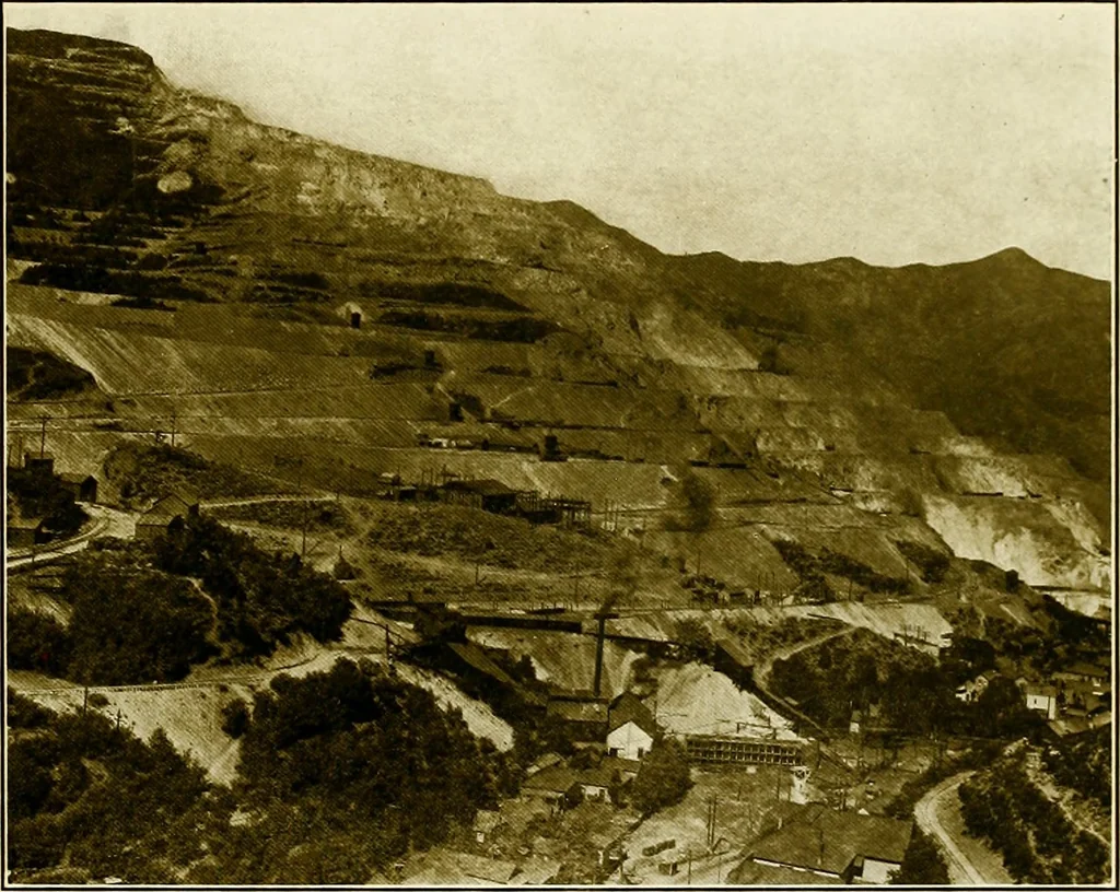 An illustration from A souvenir booklet containing many beautiful and interesting views of Salt Lake City and vicinity, 1915, leaf 30