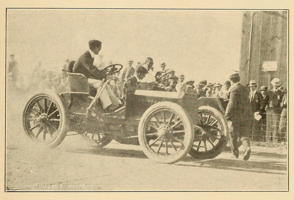 An illustration from The Automobile magazine, 1899, leaf 959