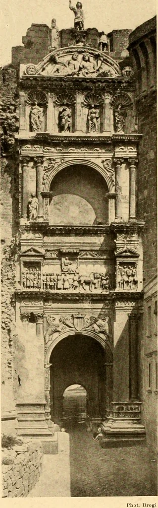 An illustration from Baukunst und dekorative plastik der frührenaissance in Italien, 1920, leaf 197