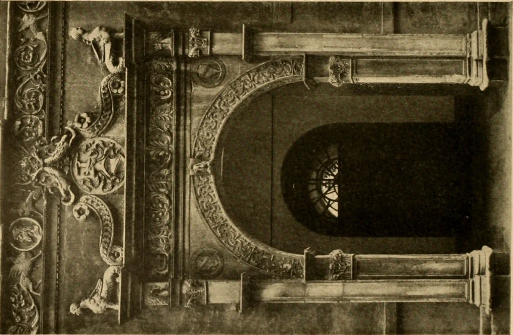 An illustration from Baukunst und dekorative plastik der frührenaissance in Italien, 1920, leaf 215