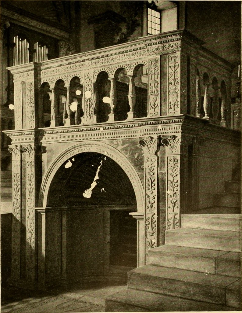 An illustration from Baukunst und dekorative plastik der frührenaissance in Italien, 1920, leaf 298