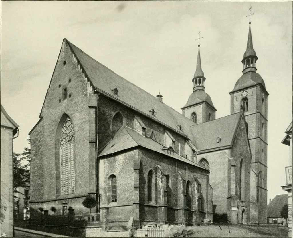 An illustration from Bau- und Kunstdenkmäler von Westfalen. Im Auftrage des Provinzial-Verbandes der Provinz Westfalen, 1897, leaf 36