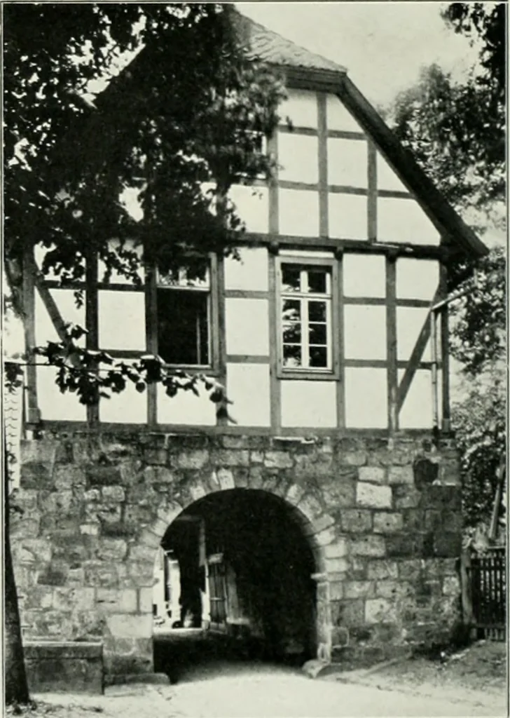 An illustration from Bau- und Kunstdenkmäler von Westfalen. Im Auftrage des Provinzial-Verbandes der Provinz Westfalen, 1897, leaf 175