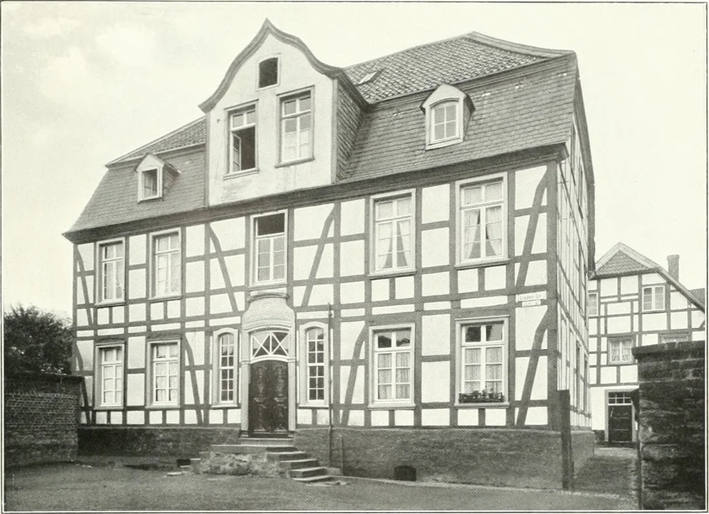 An illustration from Bau- und Kunstdenkmäler von Westfalen. Im Auftrage des Provinzial-Verbandes der Provinz Westfalen, 1897, leaf 50