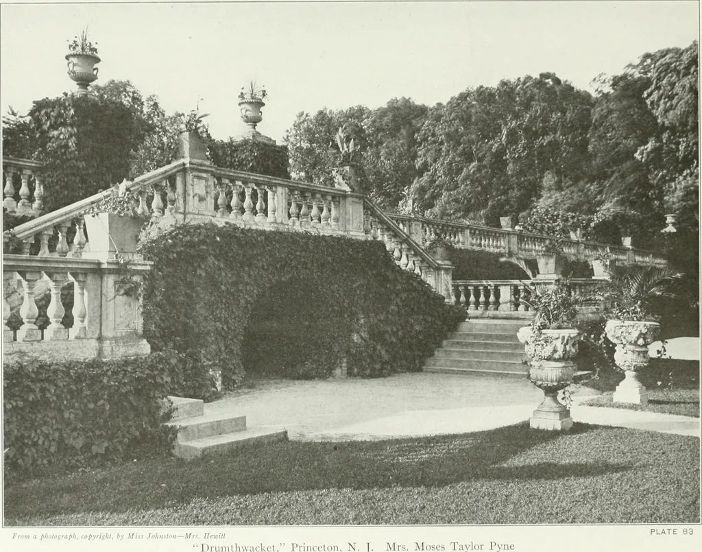 An illustration from Beautiful gardens in America, 1915, leaf 208