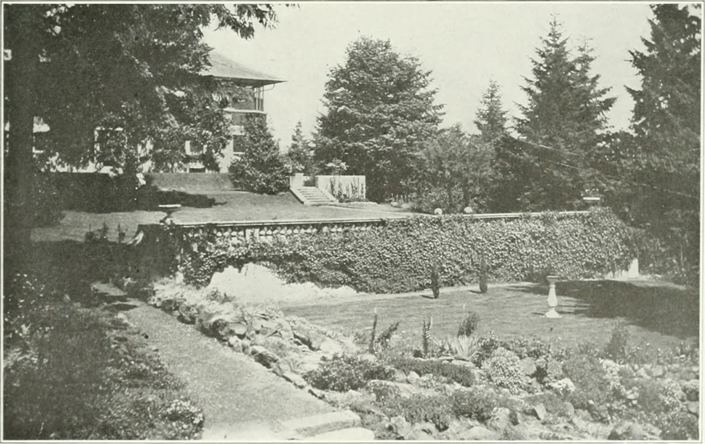 An illustration from Beautiful gardens in America, 1915, leaf 368