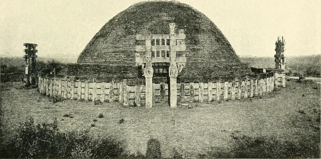 An illustration from The beginnings of Buddhist art, and other essays in Indian and Central-Asian archæology, 1917, leaf 162