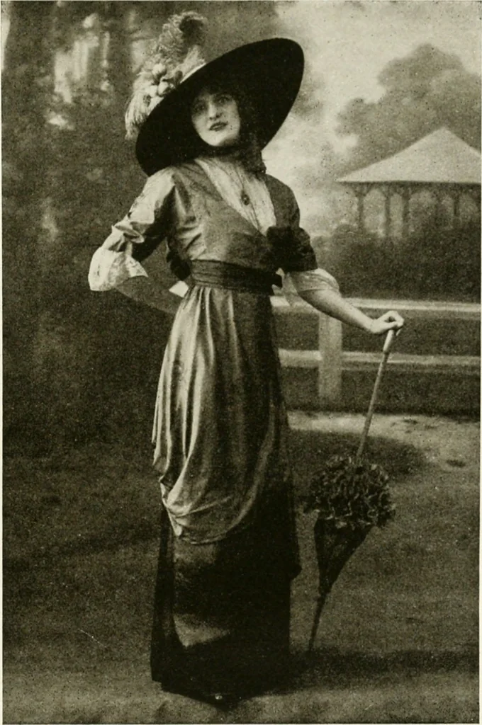 An illustration from Bekleidungskunst und Mode, 1918, leaf 165