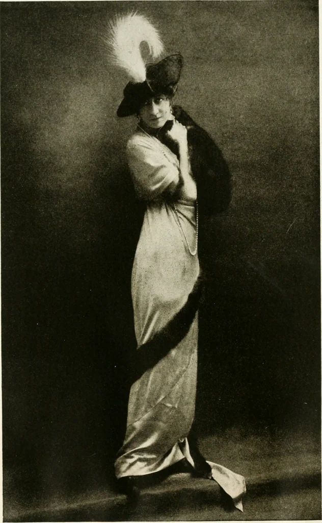 An illustration from Bekleidungskunst und Mode, 1918, leaf 173