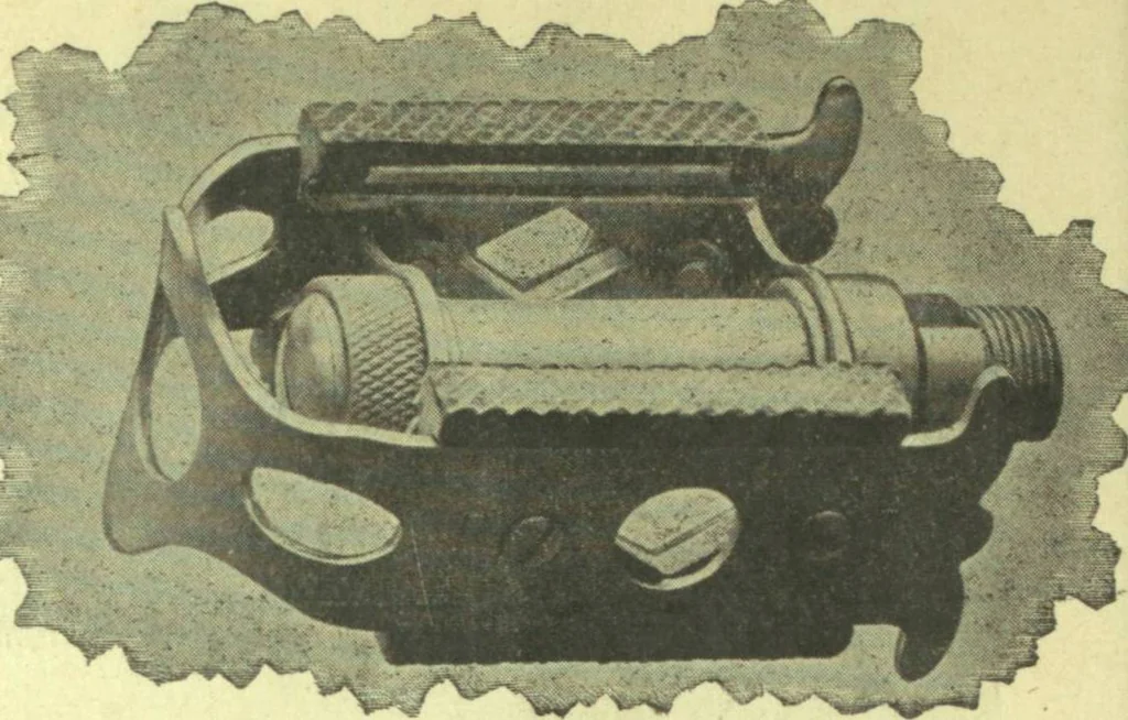 An illustration from Bicycle accessories : 1900 [catalogue, 1900, leaf 33