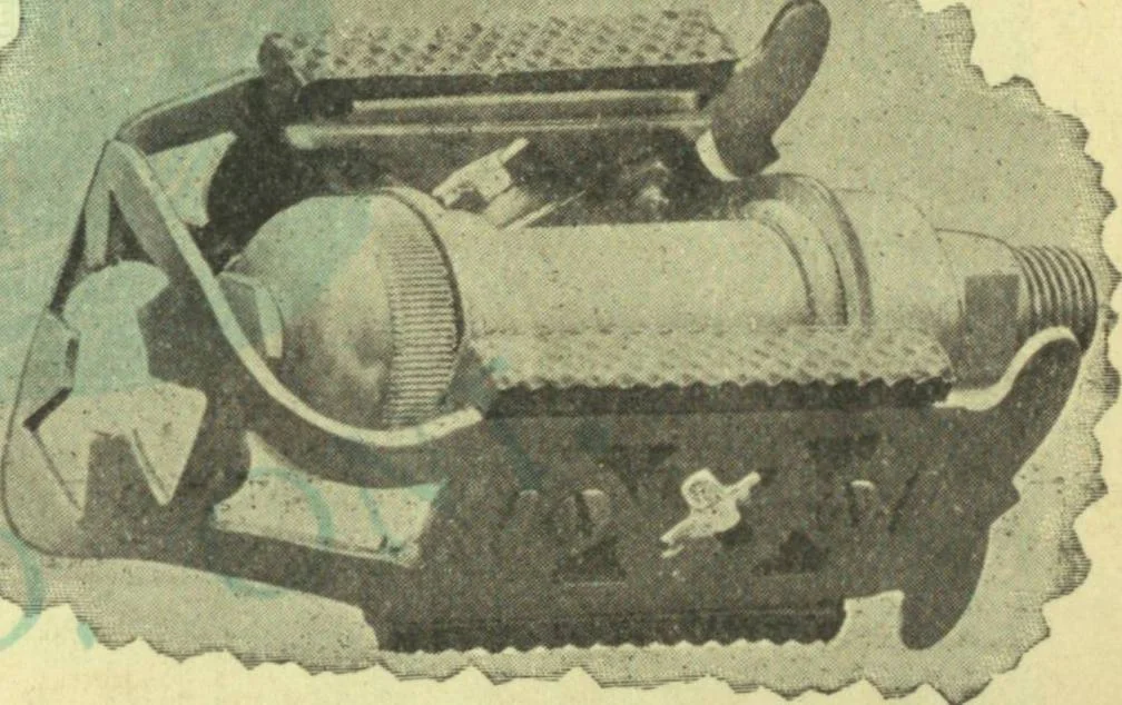 An illustration from Bicycle accessories : 1900 [catalogue, 1900, leaf 33