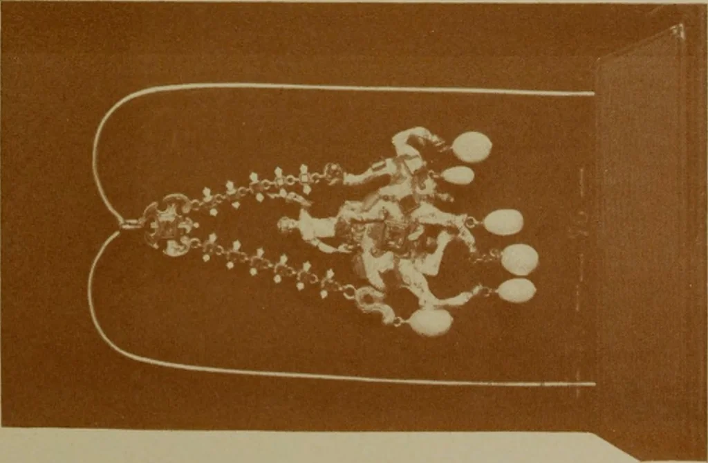 An illustration from A catalogue of minor art [electronic resource] : collection formed by C. & E. Canessa, 1917, leaf 116