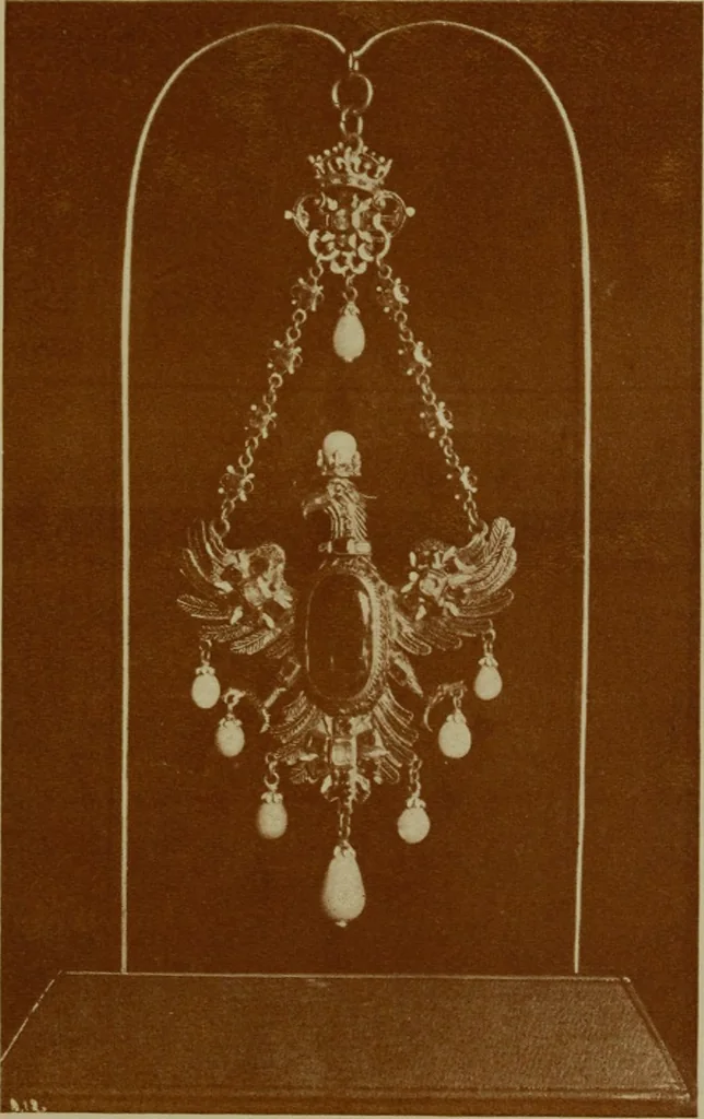 An illustration from A catalogue of minor art [electronic resource] : collection formed by C. & E. Canessa, 1917, leaf 126