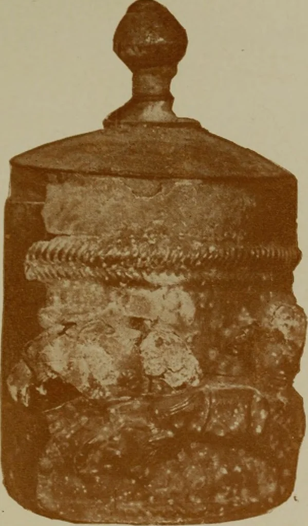 An illustration from A catalogue of minor art [electronic resource] : collection formed by C. & E. Canessa, 1917, leaf 24