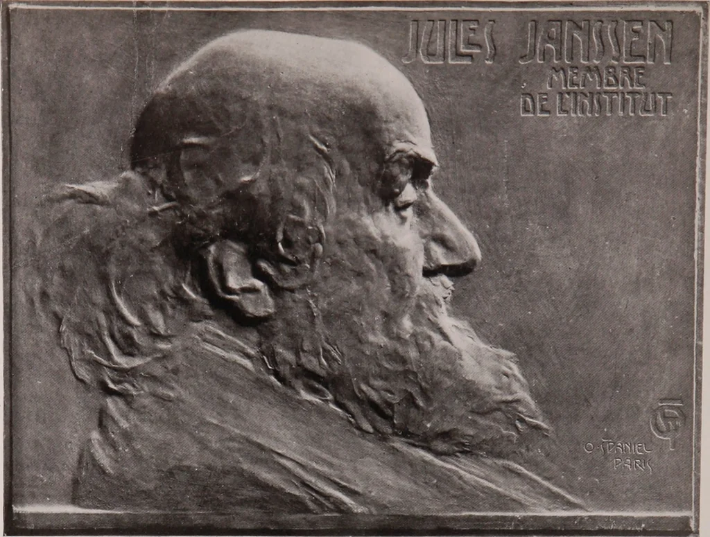 An illustration from Catalogue of the international exhibition of contemporary medals. March, 1910 [electronic resource], 1911, leaf 365