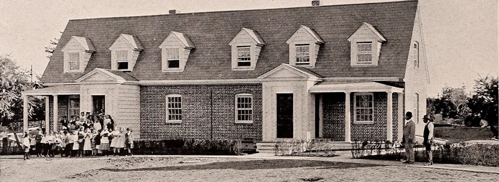An illustration from Boston Architectural Club year book: containing reproductions from the various exhibitions held in the club building during the year 1917, 1917, leaf 37