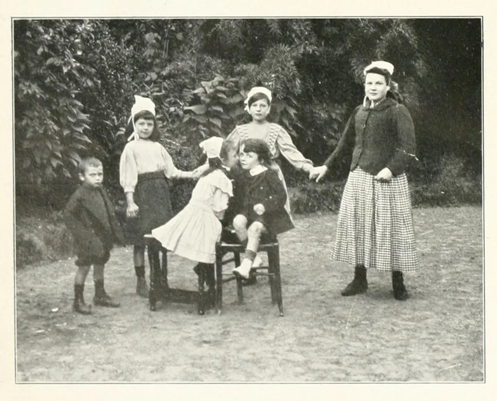 An illustration from Breton singing games, 1910, leaf 10