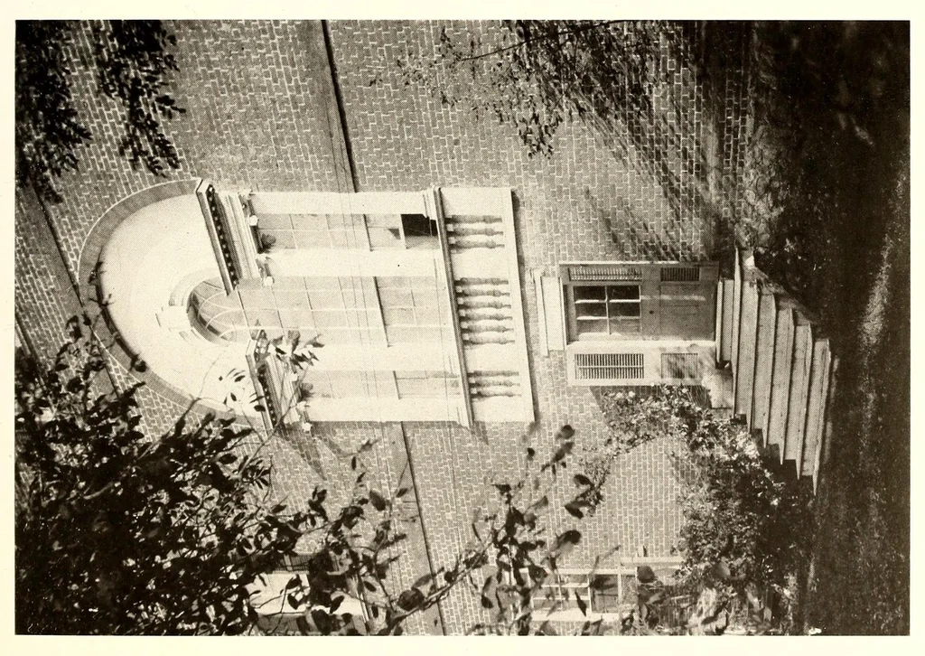 An illustration from Brick architecture of the colonial period in Maryland & Virginia, 1919, leaf 67