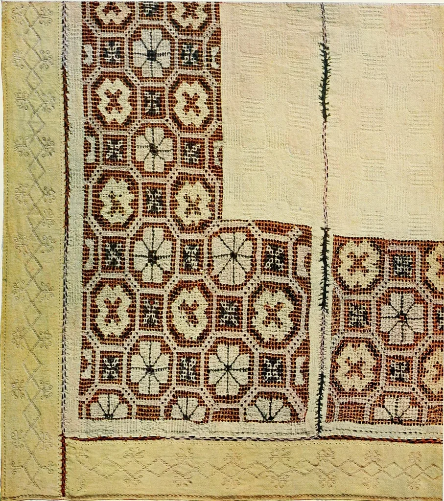 An illustration from Broderies des paysannes de Smolensk; Exécutées sous la direction de la Princesse Marie Ténichev, 1900, leaf 66
