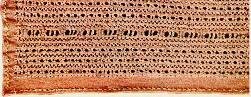 An illustration from Broderies des paysannes de Smolensk; Exécutées sous la direction de la Princesse Marie Ténichev, 1900, leaf 72