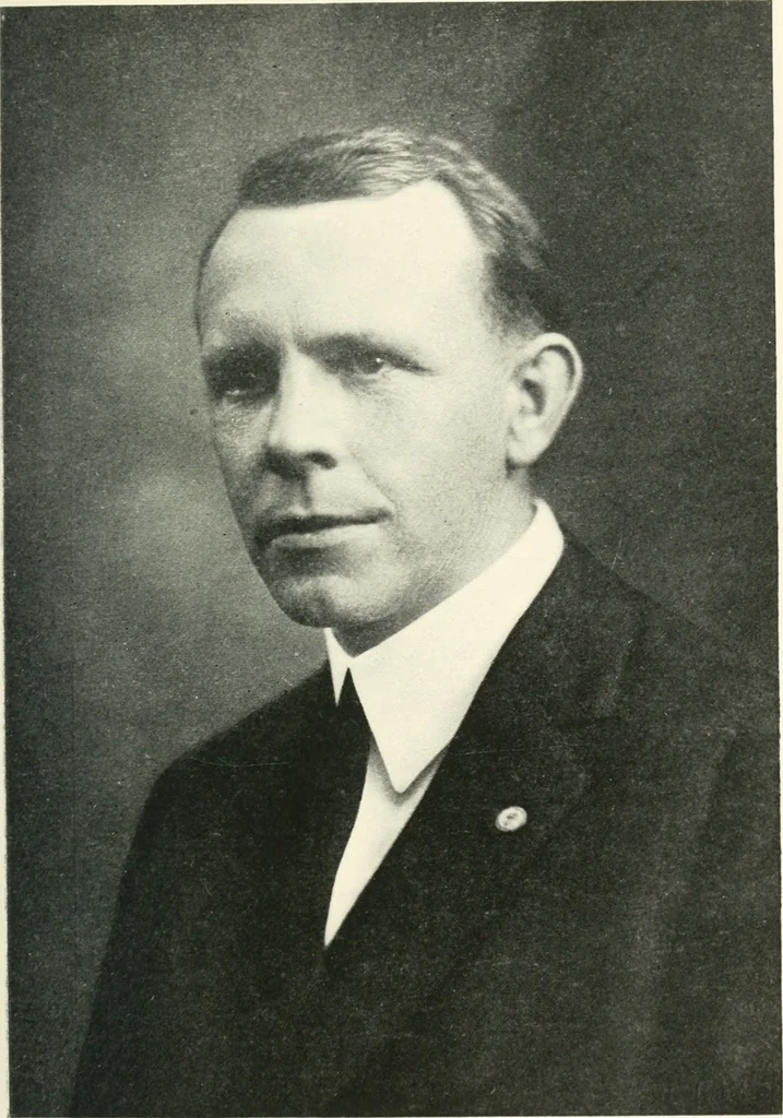 An illustration from Building the emergency fleet; a historical narrative of the problems and achievements of the United States shipping board emergency fleet corporation, 1920, leaf 220