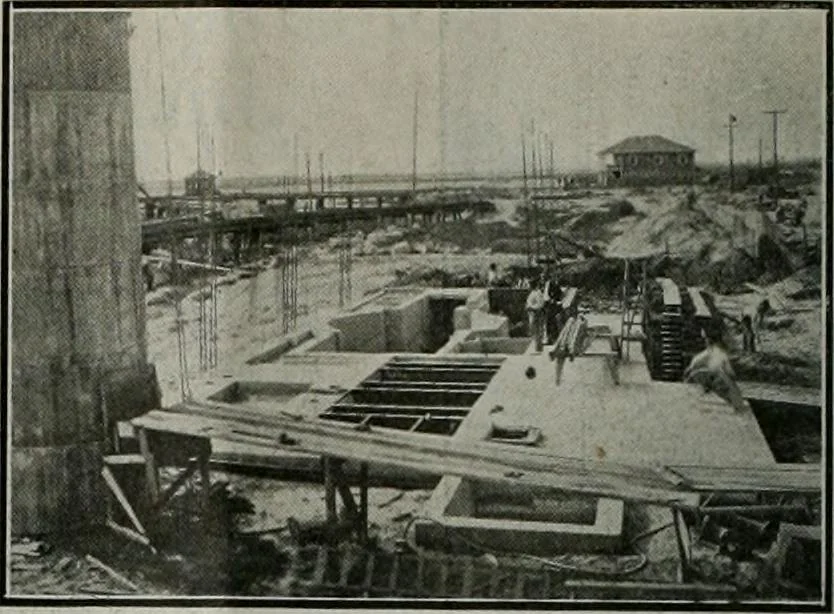 An illustration from Building & engineering news, 1914, leaf 135