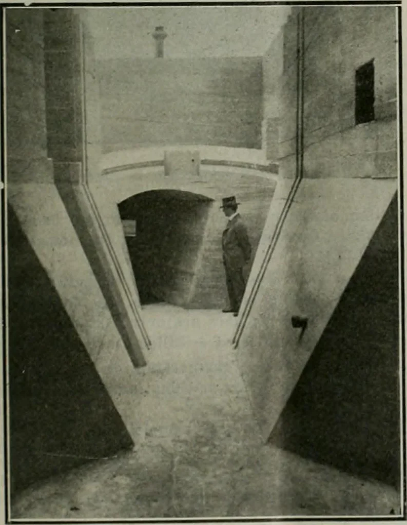 An illustration from Building & engineering news, 1914, leaf 136