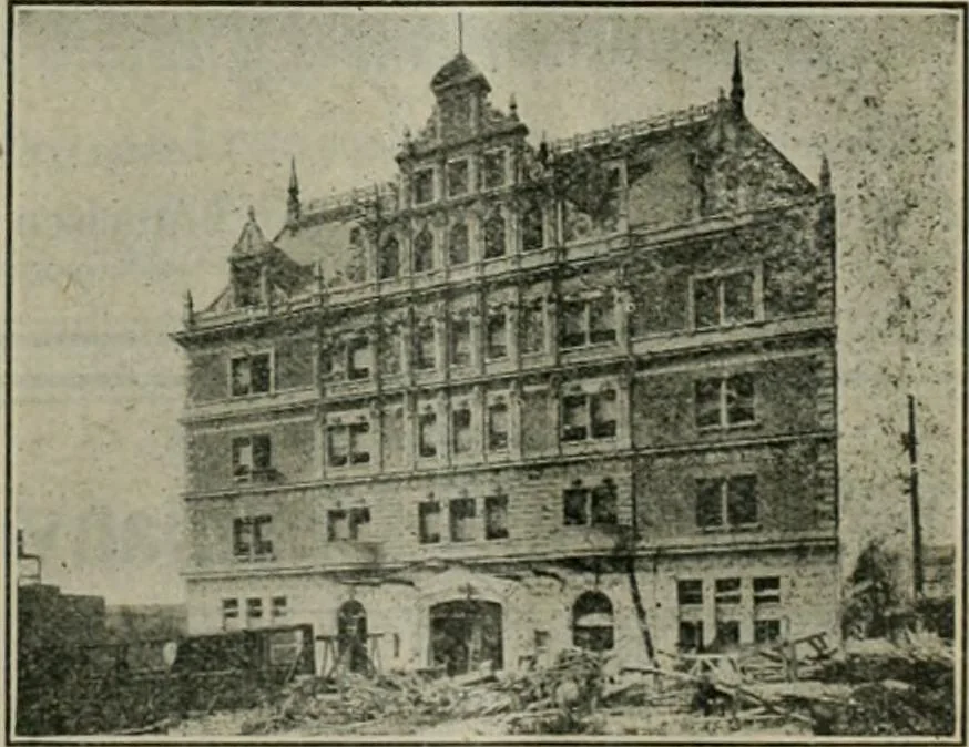 An illustration from Building & engineering news, 1914, leaf 204